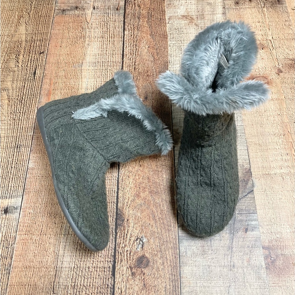 Vionic Womens Cable Knit Faux Fur Lined Slipper Boots Grey Size 8